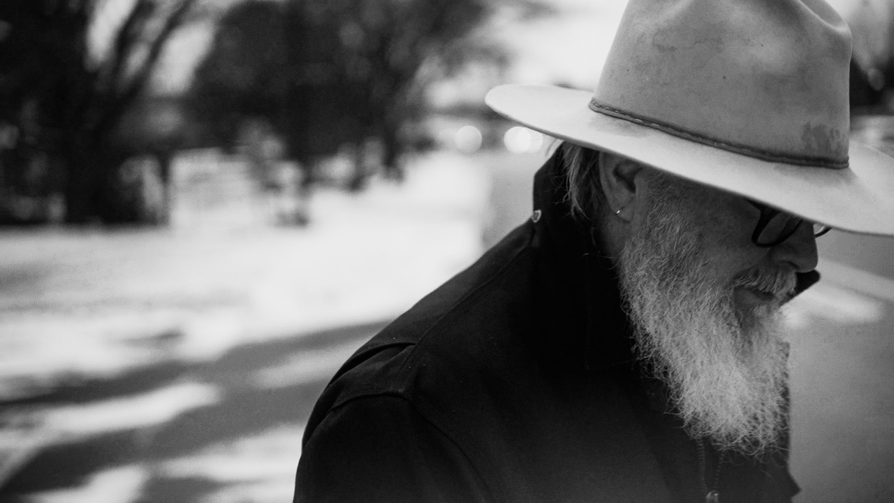 Cry For Love -Otis Gibbs (Official Video)